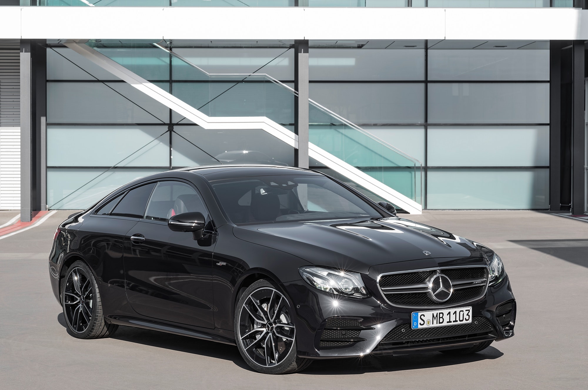 Mercedes-AMG 正式發佈 E53 及 CLS53 高性能轎跑車