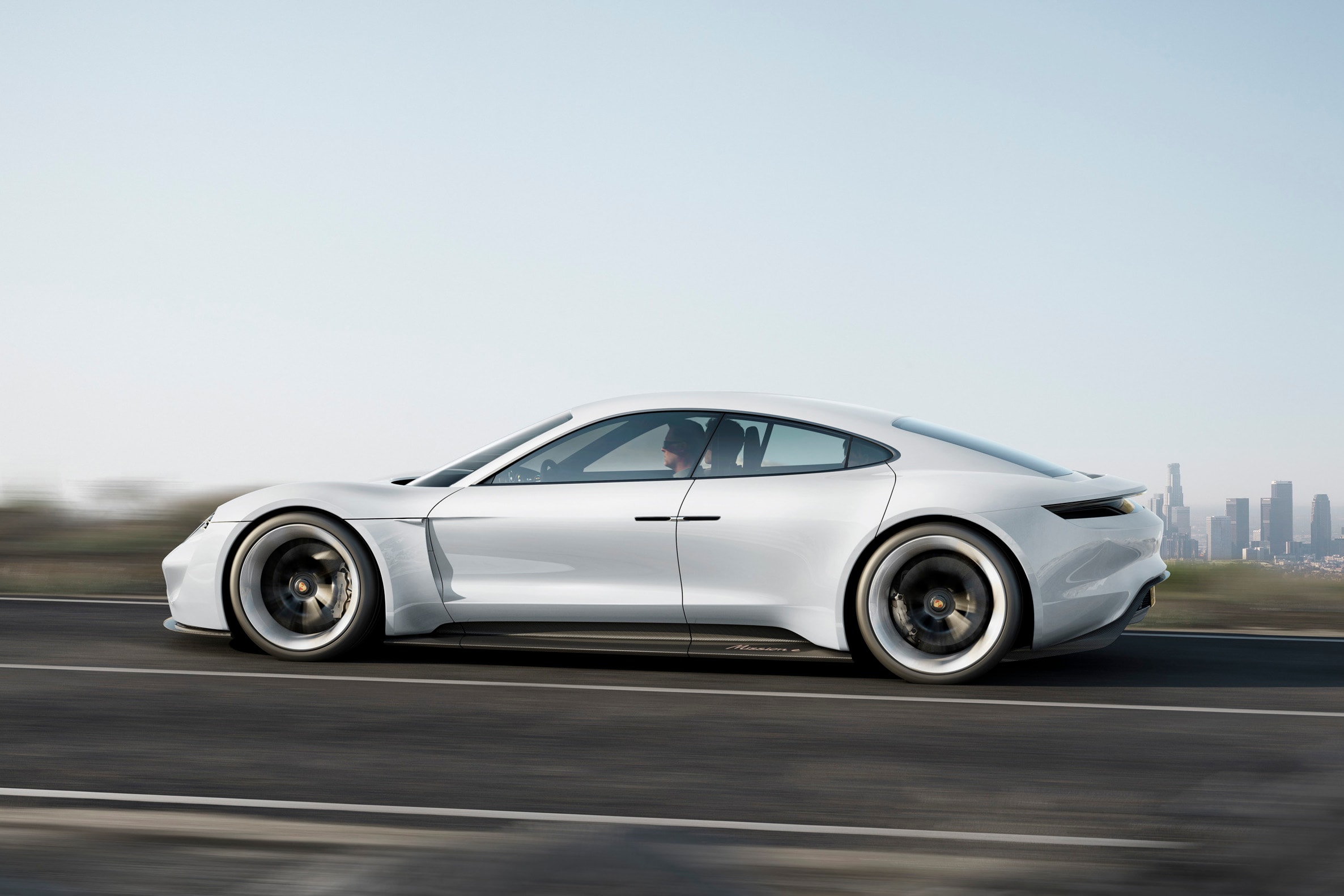 Porsche Mission E 純電動跑車將於 2019 年正式量產