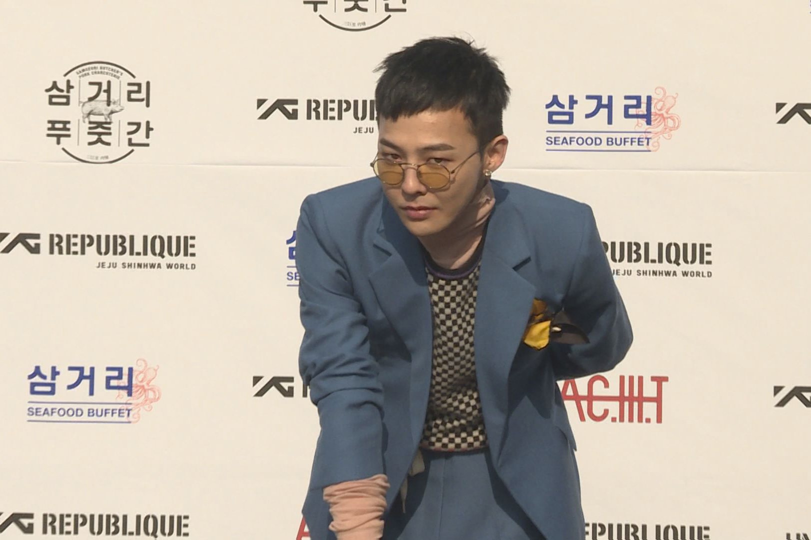 BIGBANG 隊長 G-Dragon 入伍前為 YG Republique 加持