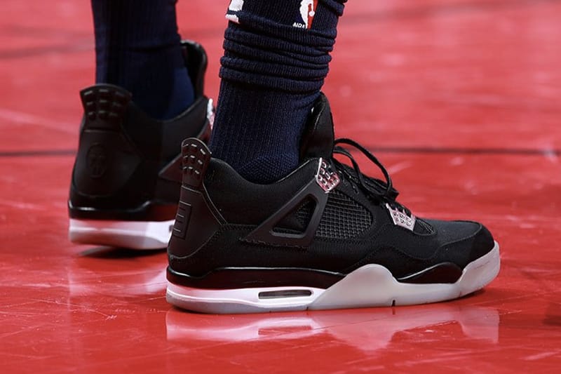 Jimmy Butler 着用价值 $20,000 美元的 Eminem x Carhartt x Air Jordan 4 登场比赛