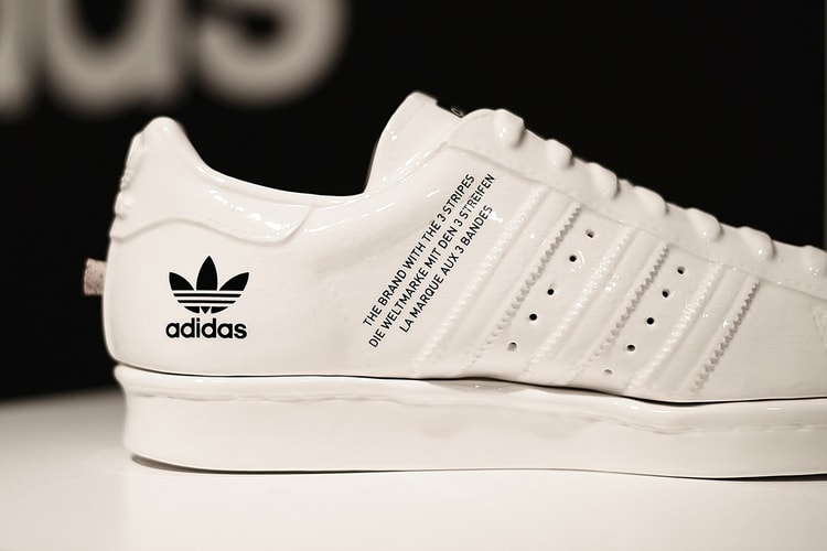 独家近賞 NEIGHBORHOOD x adidas Originals Superstar 特別版球鞋香爐
