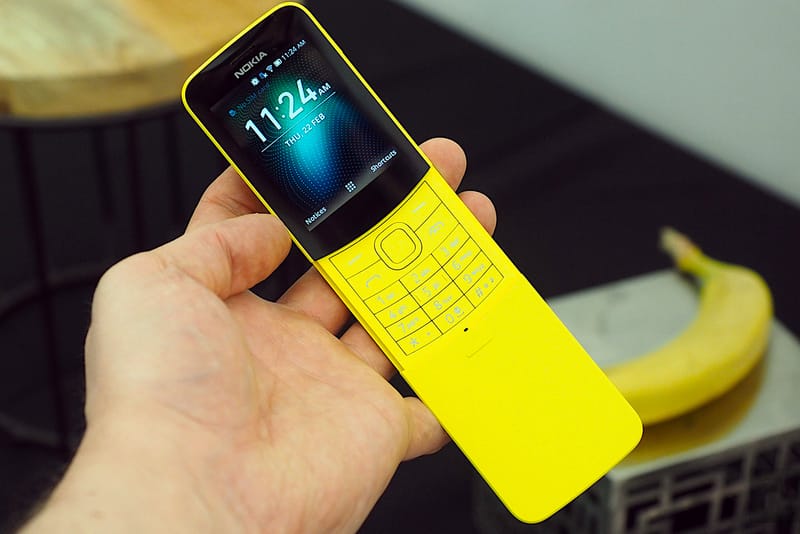 Nokia 重新復刻《The Matrix》中的經典下滑蓋手機 8110