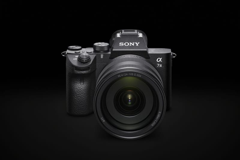 SONY 发布超长續航無反相機 A7 III
