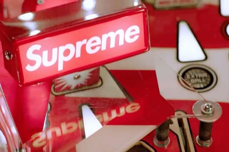 Supreme x Stern Pinball 聯名彈球機曝光