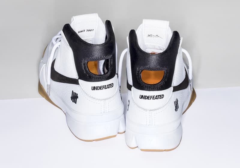 近賞 UNDEFEATED x Nike Kobe 1 Protro 白色聯名設計