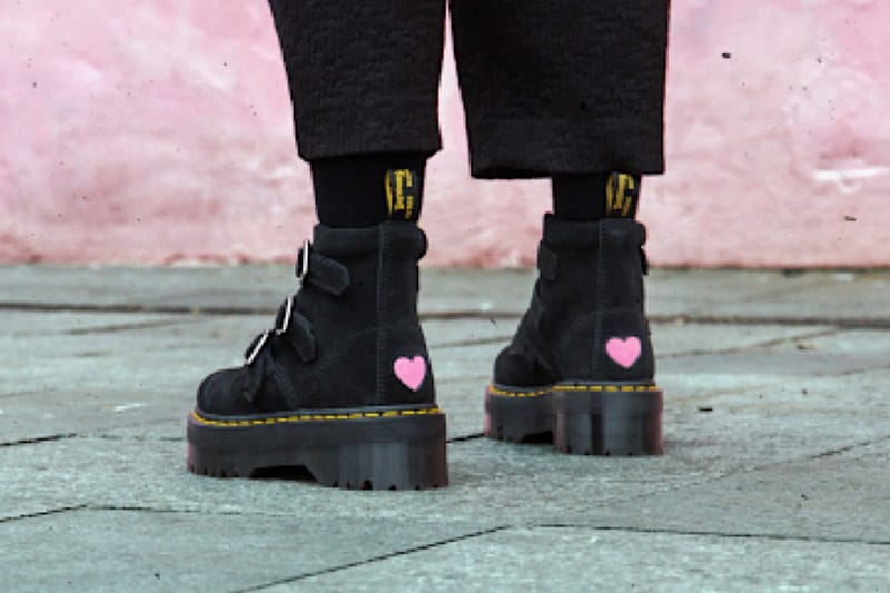 LAZY OAF x Dr. Martens 联名 Buckle Boot 靴款