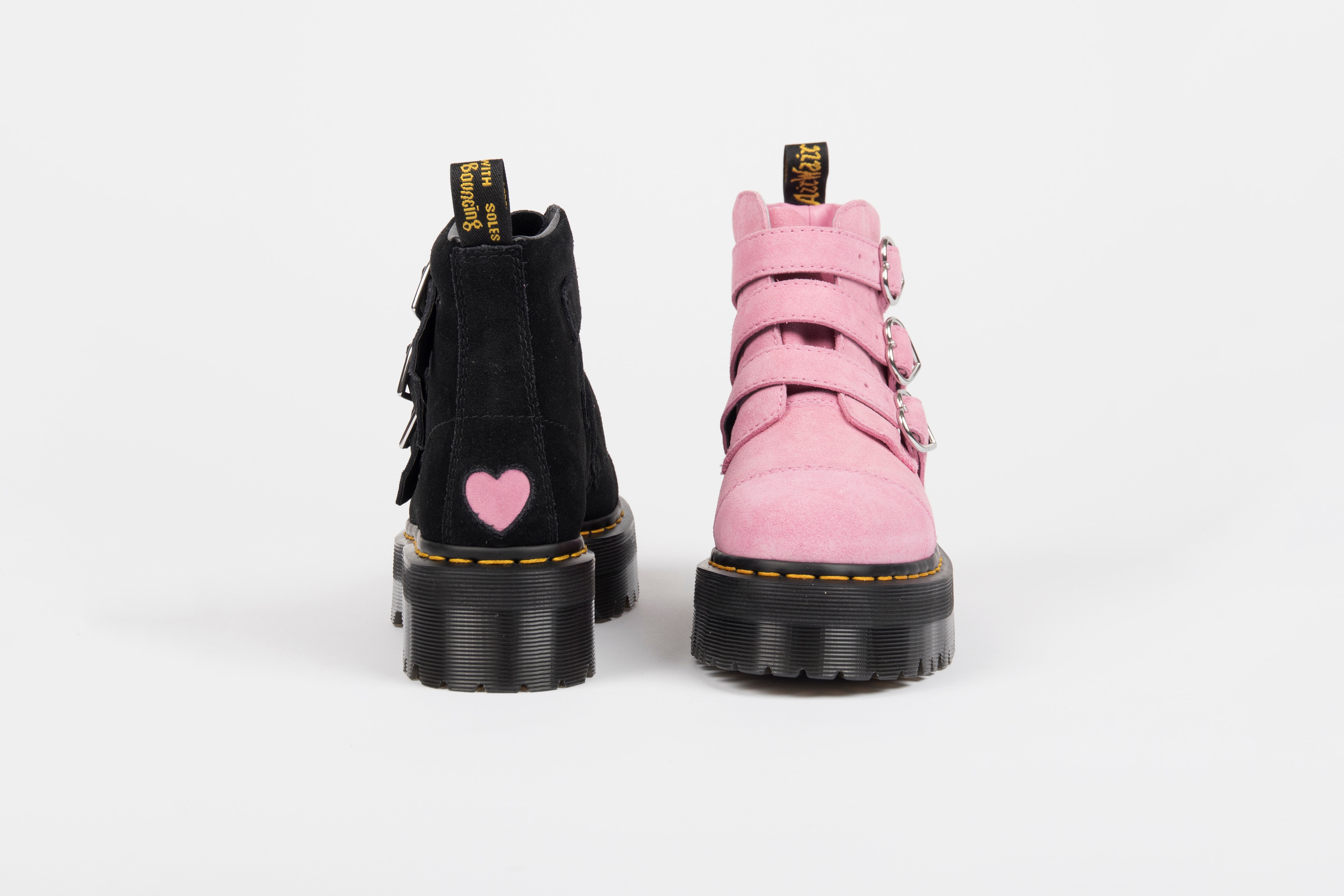 LAZY OAF x Dr. Martens 联名 Buckle Boot 靴款