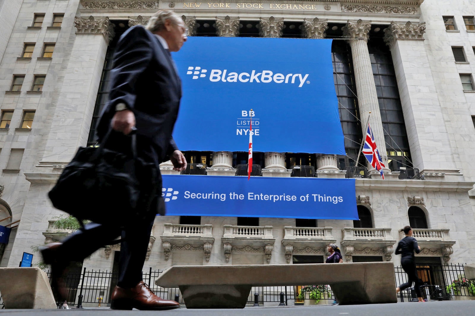 BlackBerry 控告 Facebook 讯息功能侵權