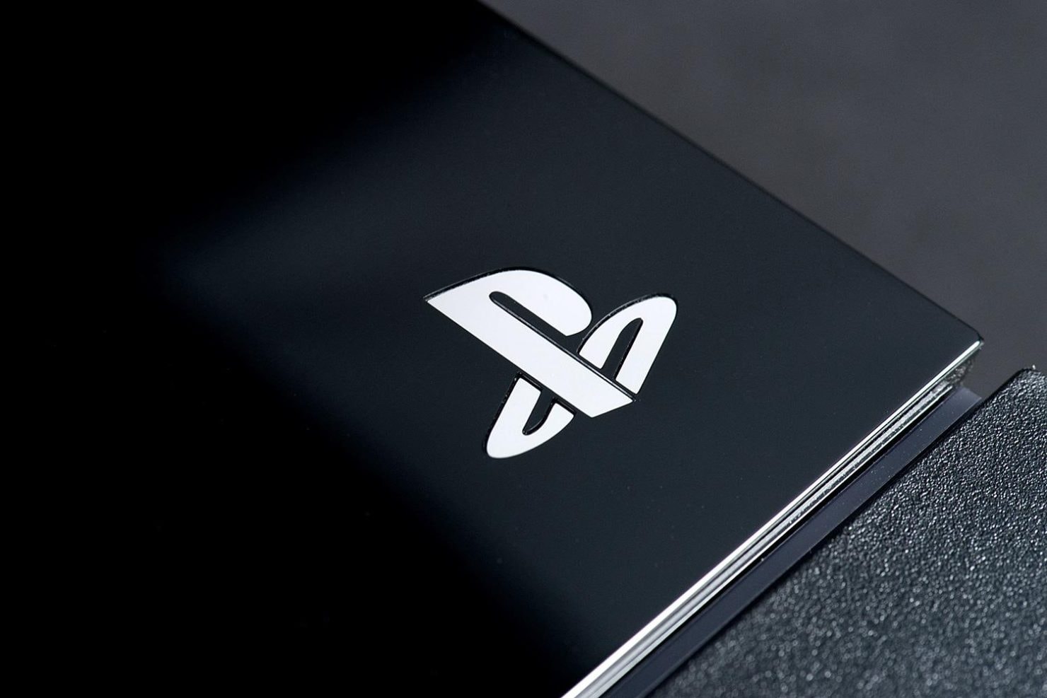 SONY 新一代主機 PlayStation 5 或「向下兼容」PS4 遊戲