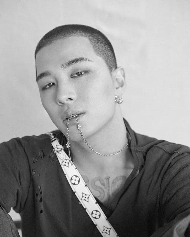 TAEYANG 入伍前登上韓國版《ELLE》四月號