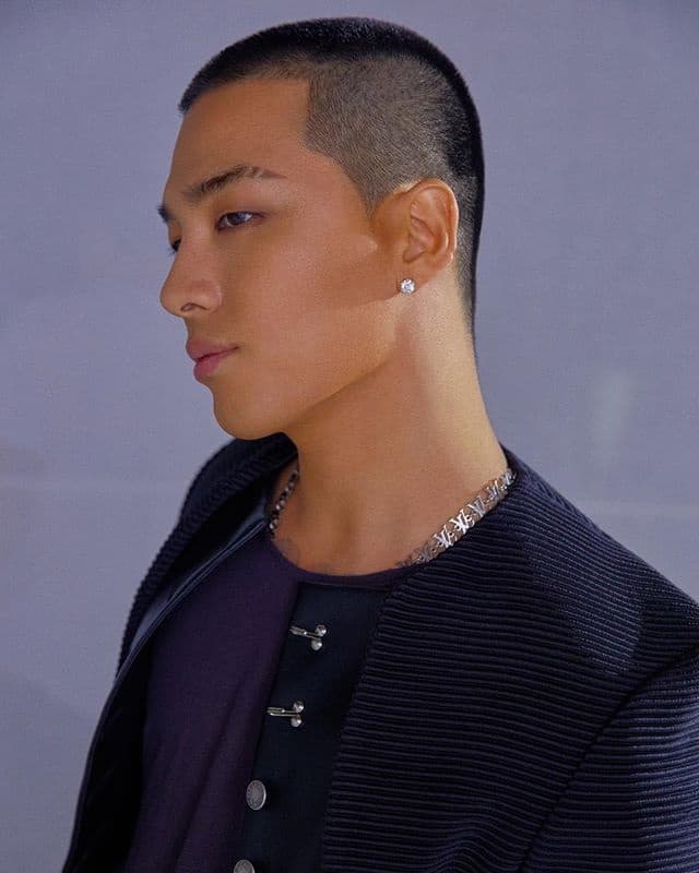 TAEYANG 入伍前登上韓國版《ELLE》四月號