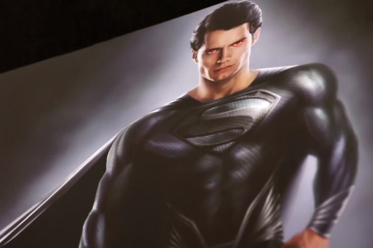 Superman 為何沒身著黑色超人裝出現在《Justice League》？