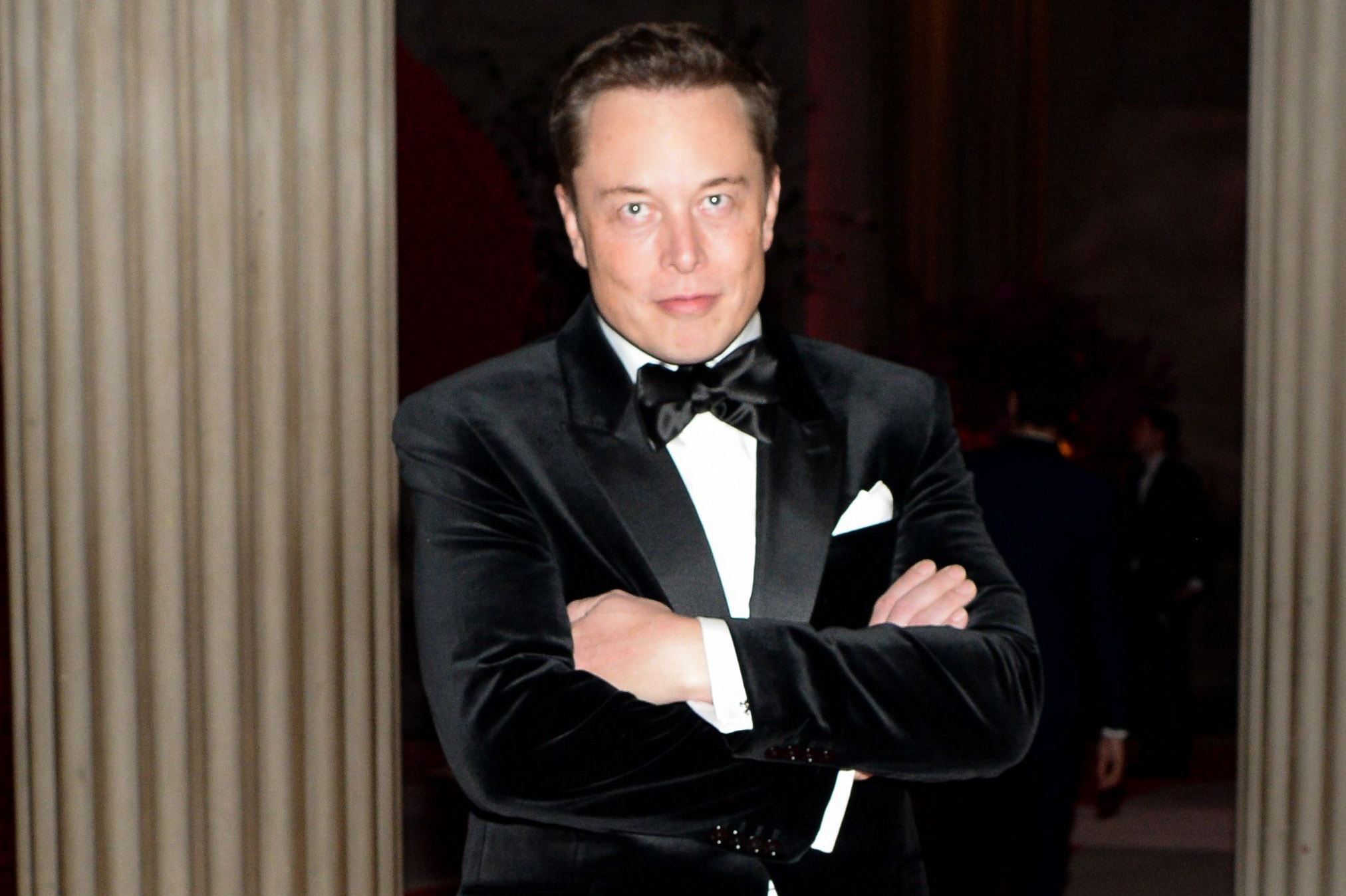 Elon Musk 並沒有真的刪除 SpaceX 和 Tesla 粉絲專頁？