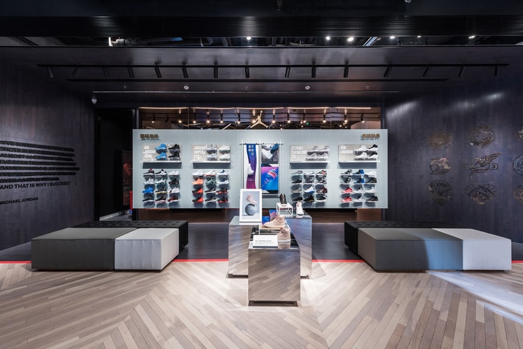 走进 JORDAN 77 SONGHU 品牌体验店