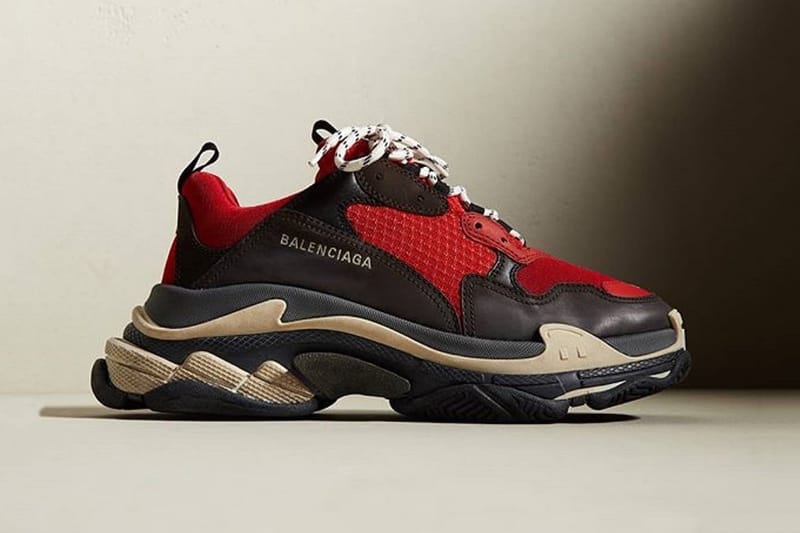 Balenciaga 為 Triple S 推出全新「Bred」配色