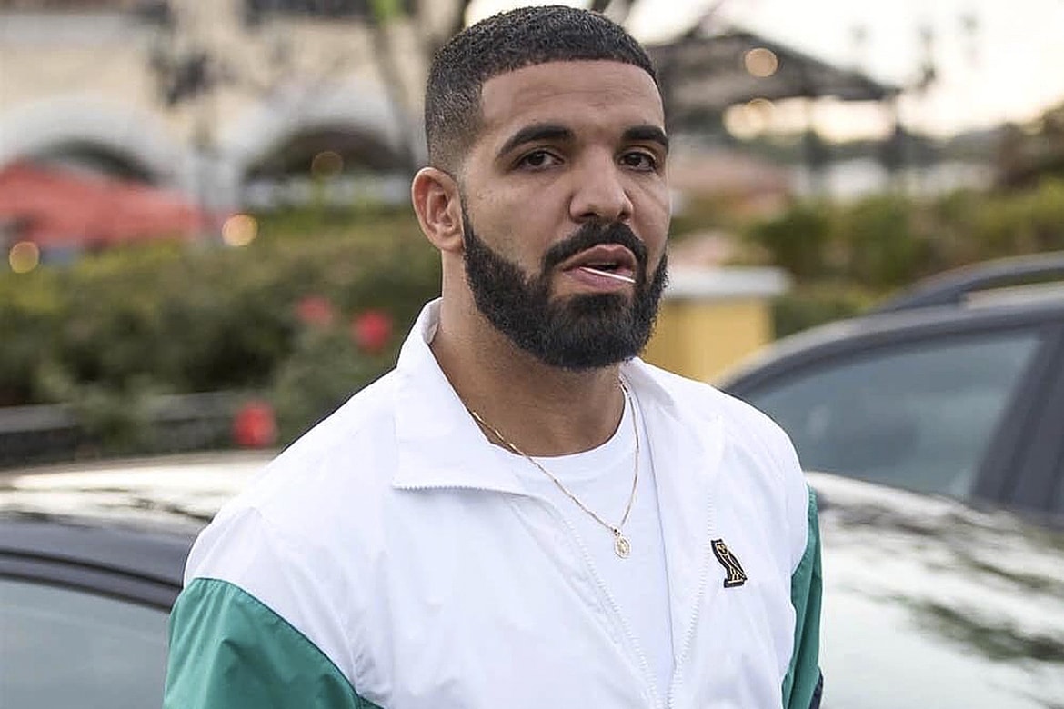 Drake 着用 adidas UltraBOOST 現身街頭