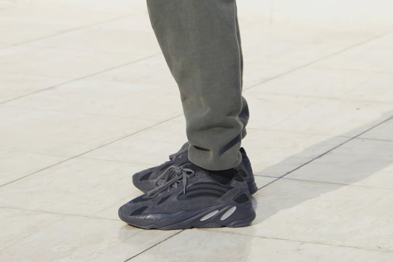 YEEZY SUPPLY 公佈 YEEZY 500 及 700 全新「Utility Black」配色上脚预览