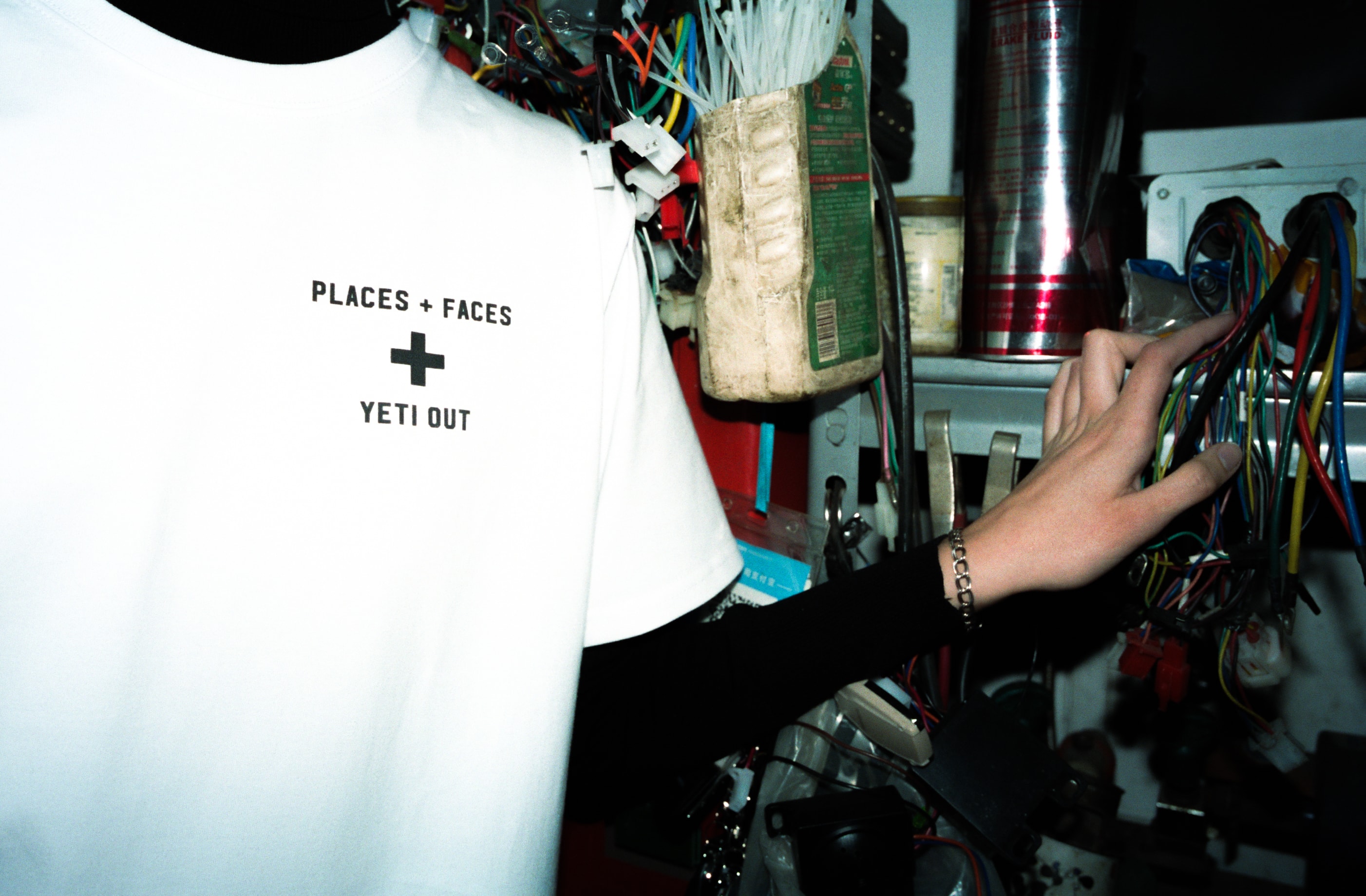 YETI OUT 聯手 Places + Faces 打造「親友限定」合作 Tee