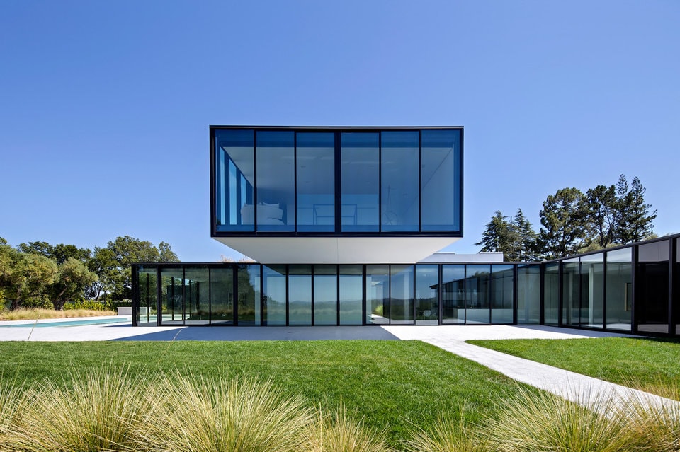 走進售價 $2,980 萬美元的玻璃豪宅 96 Ridge View Drive
