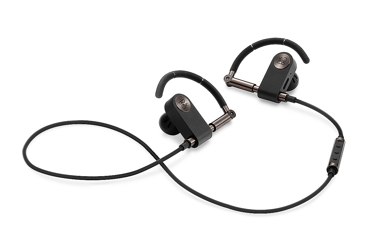 B&O PLAY 全新 Earset 無線耳機復刻經典掛耳設計