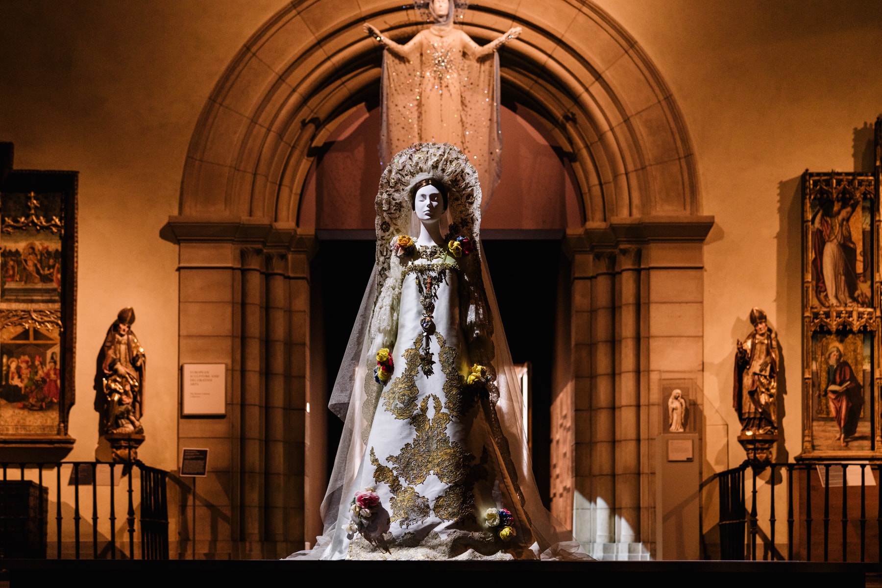 走進 Met Gala 2018「Heavenly Bodies: Fashion and the Catholic Imagination」主題展覽