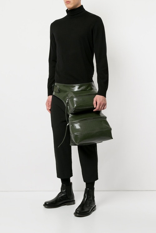 Rick Owens 释出前卫造型 Double Cargo Backpack