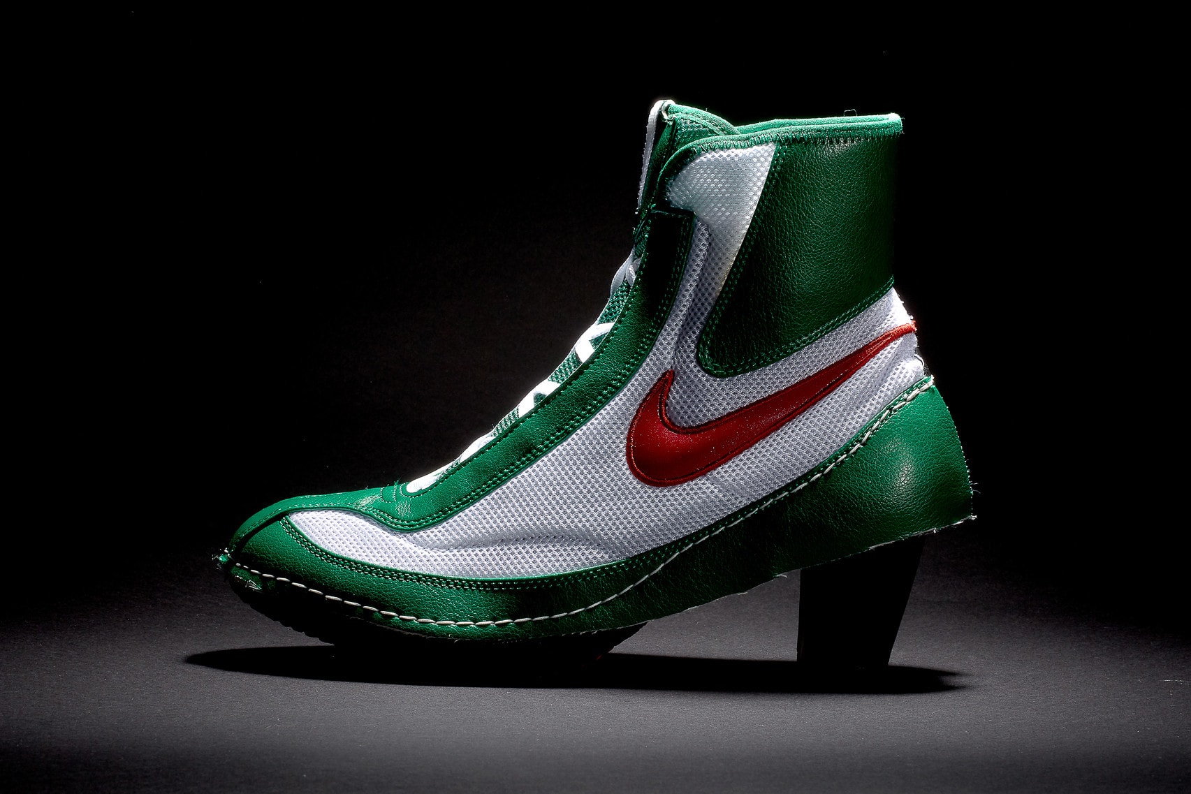 COMME des GARÇONS x Nike Machomai 聯名高跟鞋正式上架