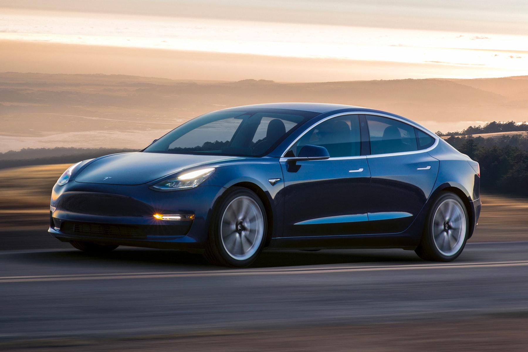 Tesla Model 3 更新後獲 Consumer Reports 改評為「推薦」