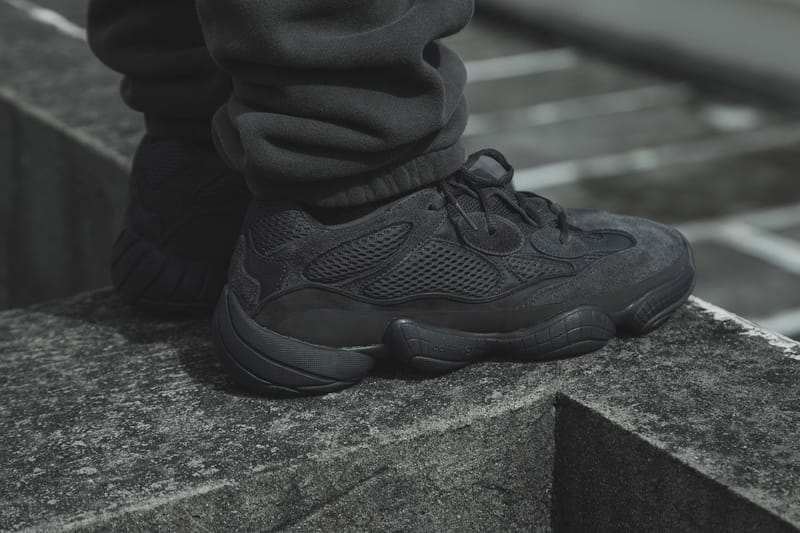 近賞 adidas + KANYE WEST YEEZY 500 全新「Utility Black」配色