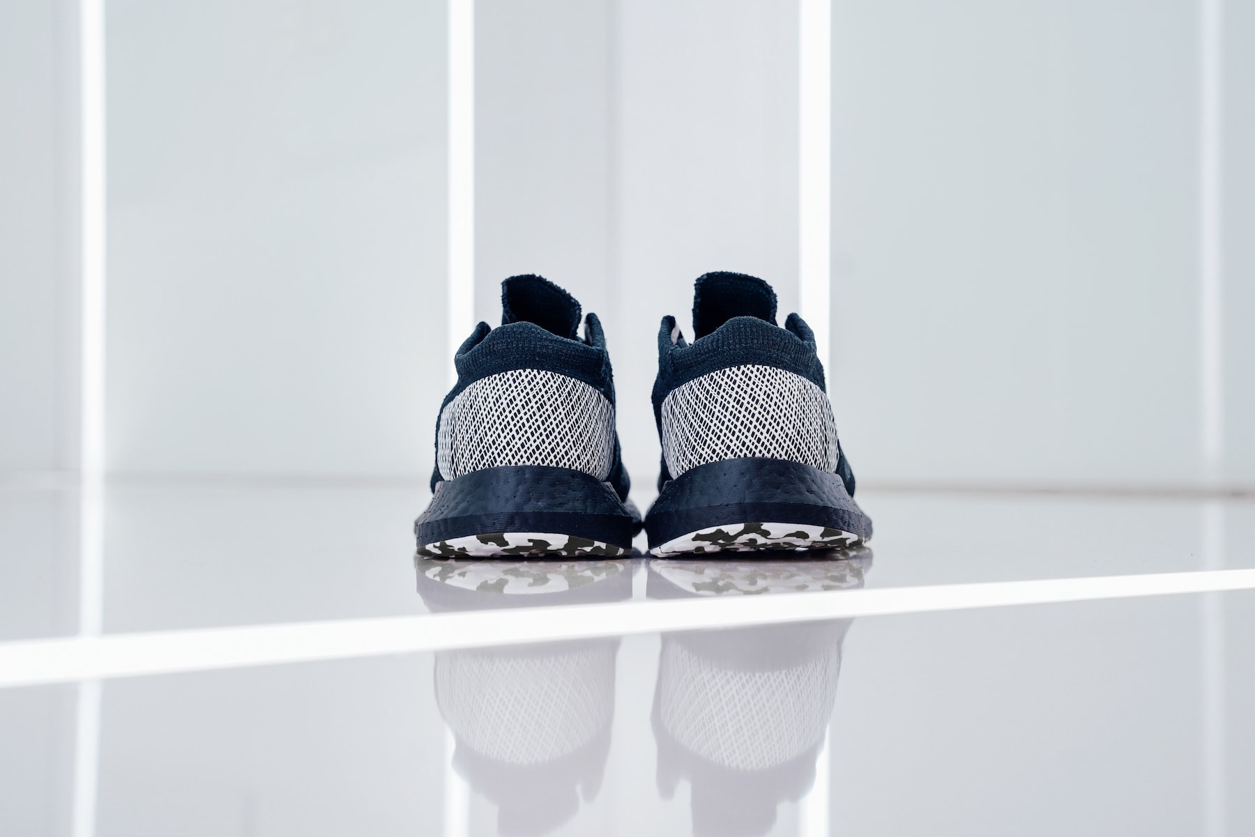 adidas 全新 PureBOOST GO LTD 鞋款上架