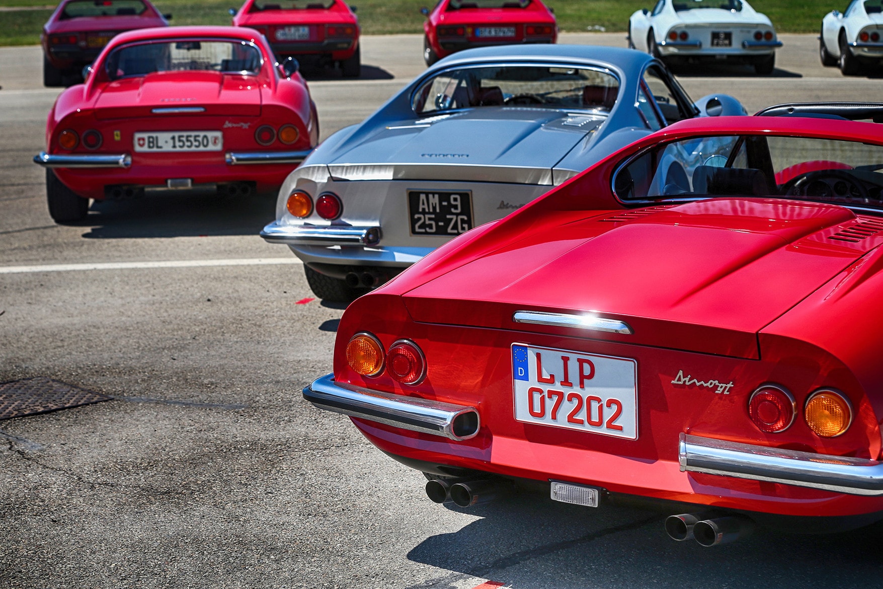 Ferrari 於意大利總部慶祝首部量產跑車 Dino 正式亮相 50 周年