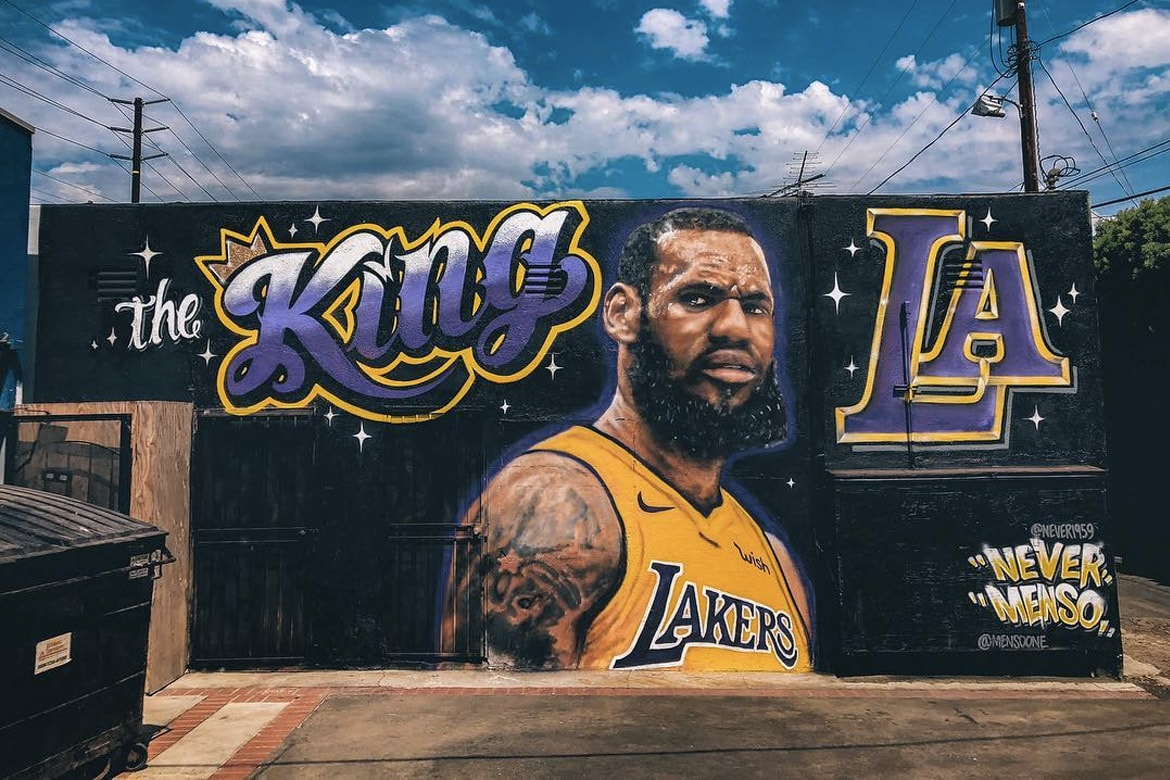 NBA 交易消息 − LeBron James 的「King of LA」塗鴉遭到惡意破壞
