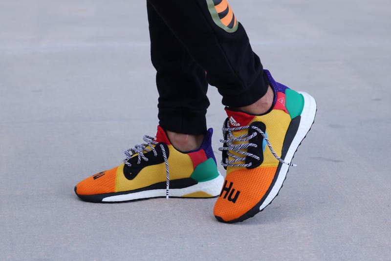 Pharrell x adidas 全新聯名 Solar Hu Glide St 上腳預覽