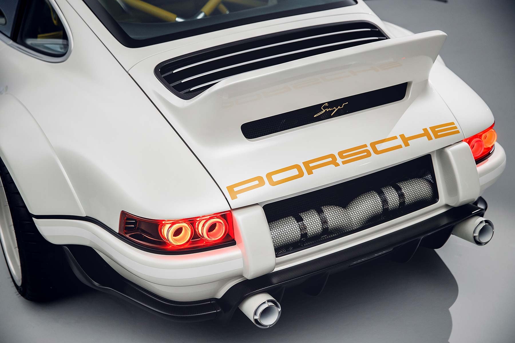 Singer Vehicle Design 強改！地上最強氣冷式引擎 Porsche 911 誕生