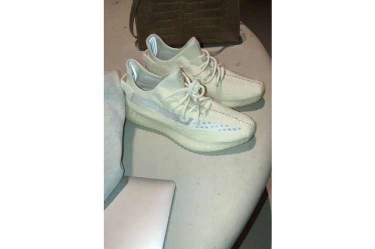 Kim Kardashian 再次曝光全新 YEEZY BOOST 350 設計