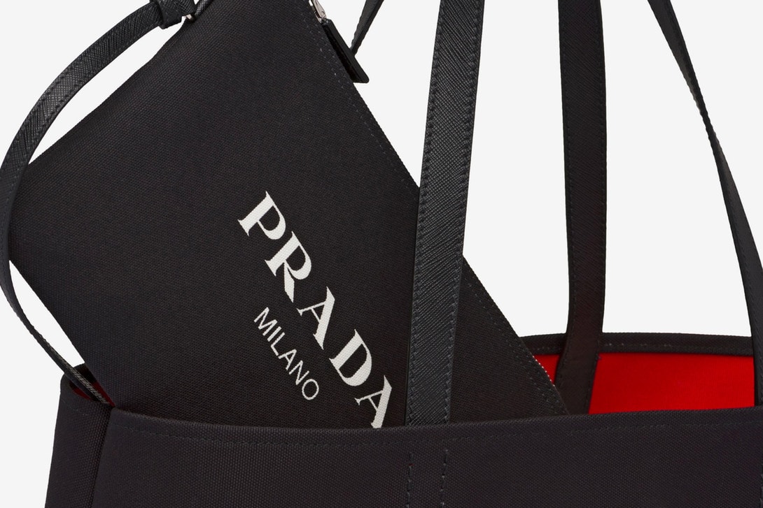 Prada 推出多款全新印花帆布 Tote Bag