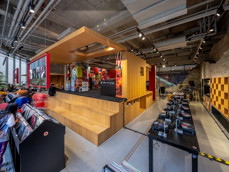 Beats 攜手 DOE 于上海開設黑膠唱片 Pop-Up Store