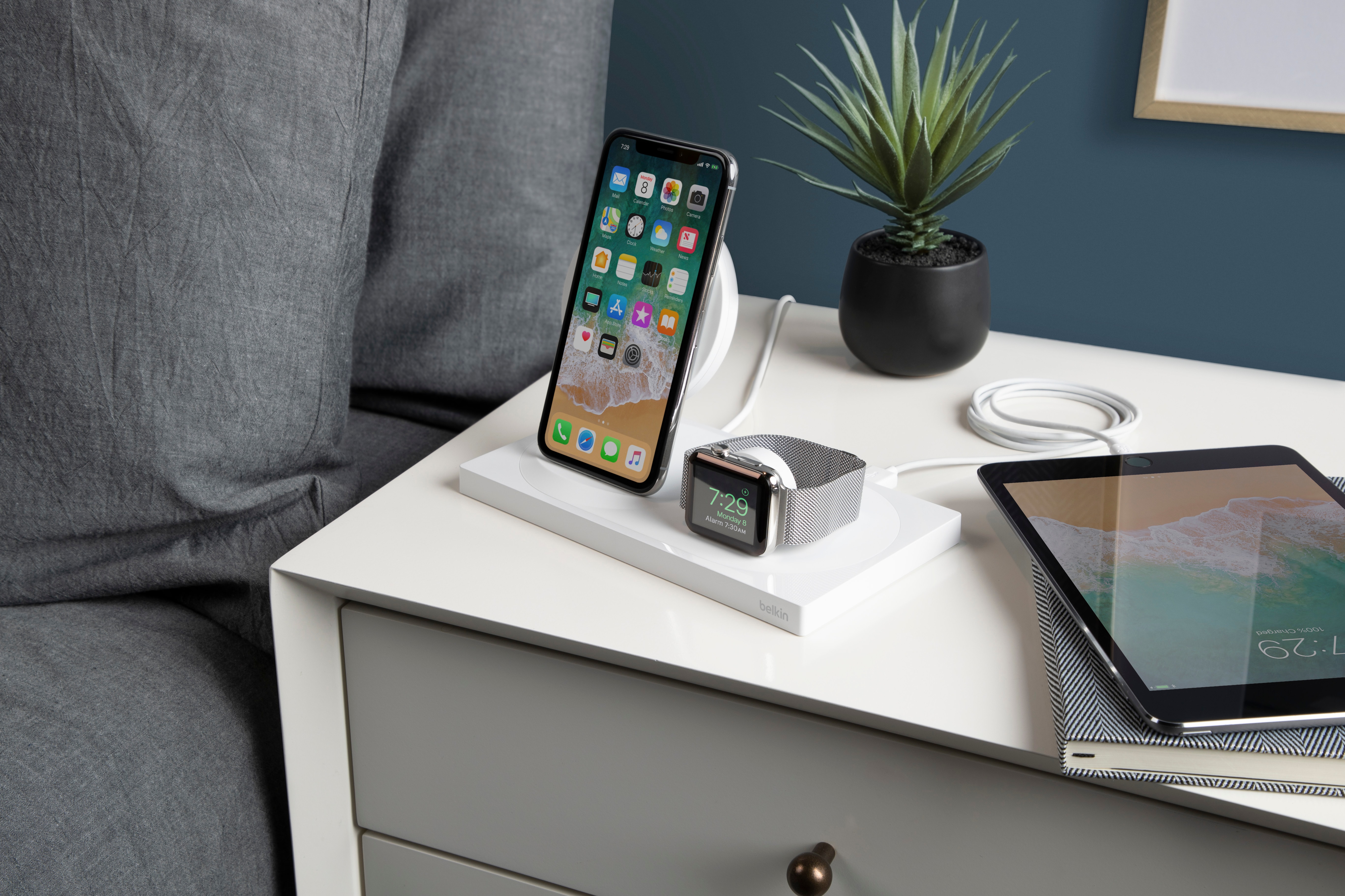 Belkin® 為 Apple 新產品推出加強版無線充電底座