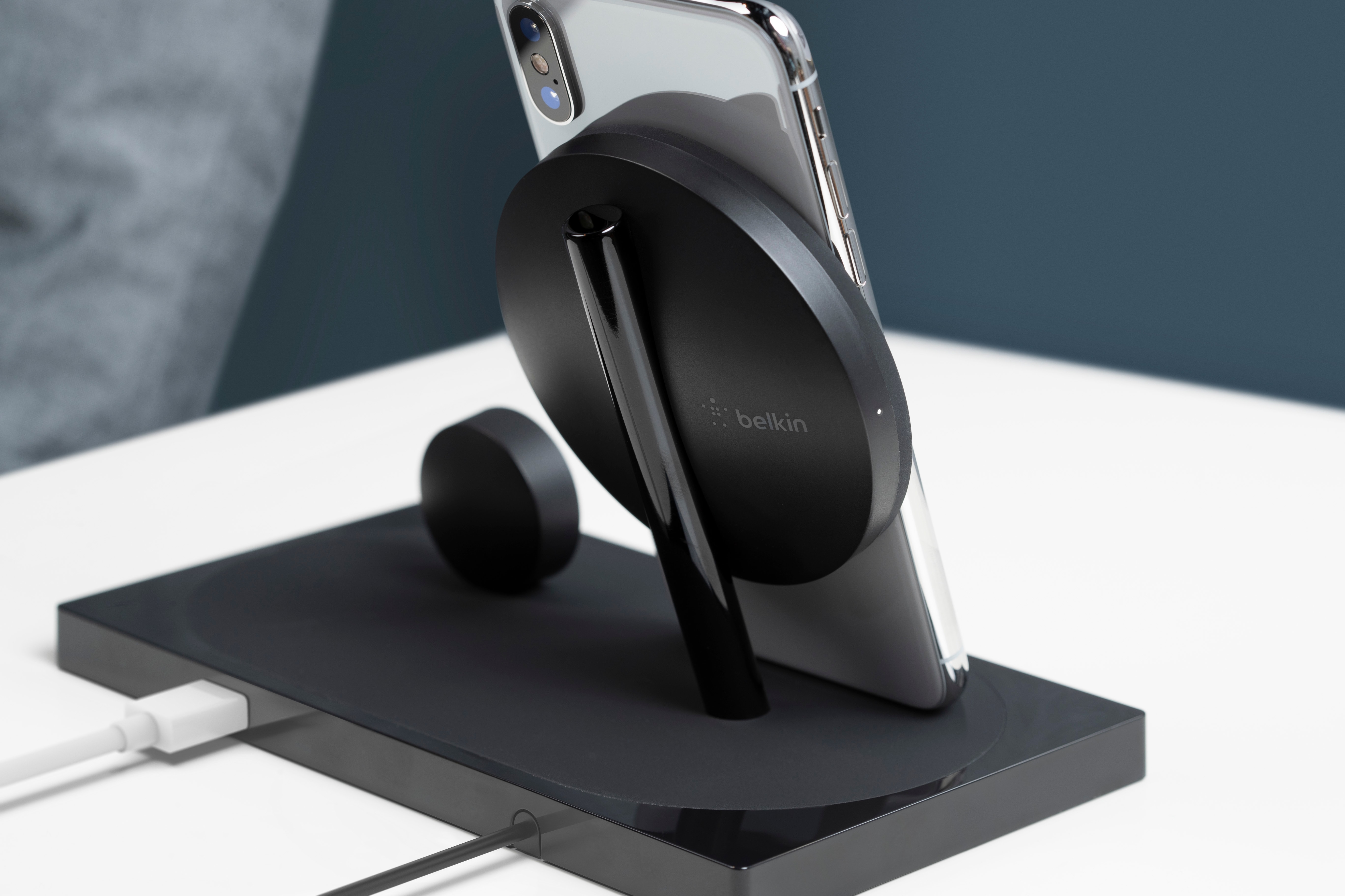Belkin® 為 Apple 新產品推出加強版無線充電底座