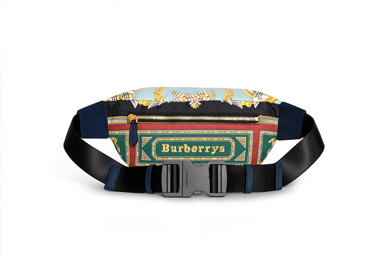 Burberry 推出全新絲巾印花腰包