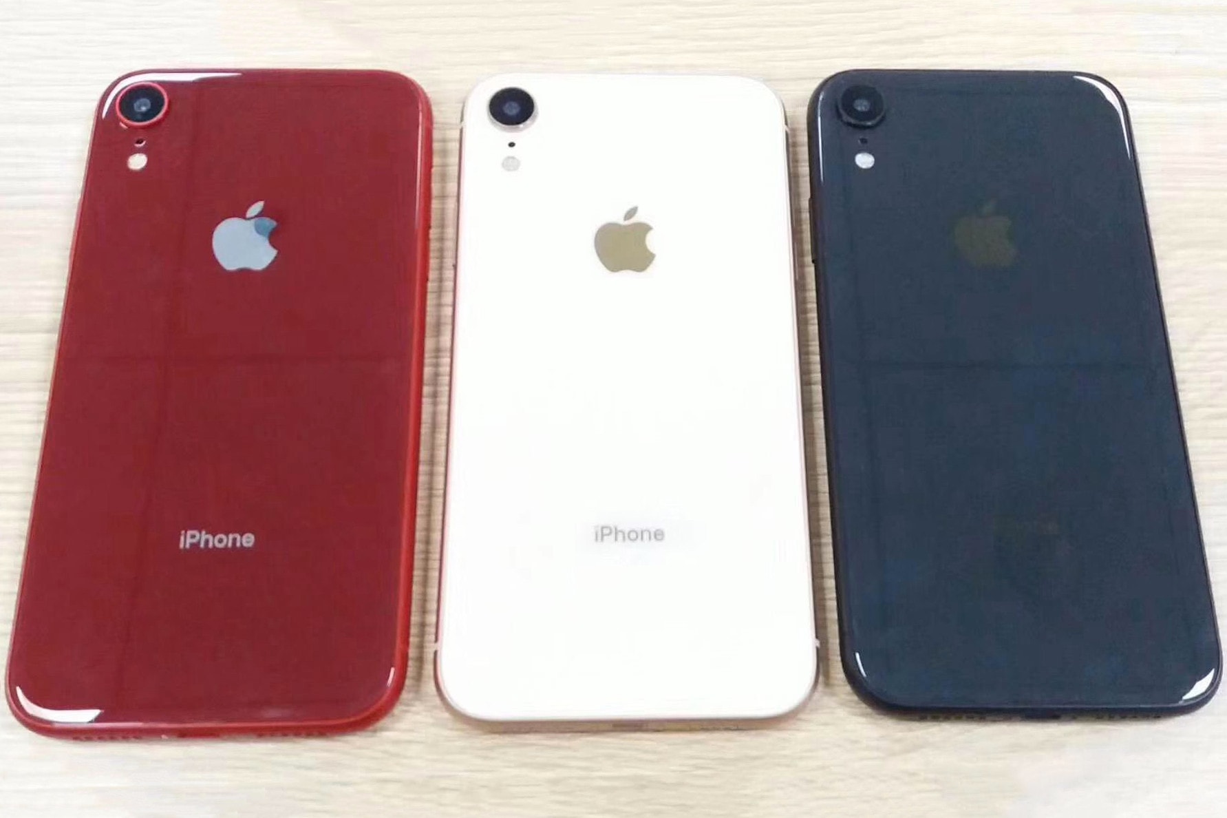 Apple 發佈會前瞻－Apple iPhone XC 手機樣版洩露