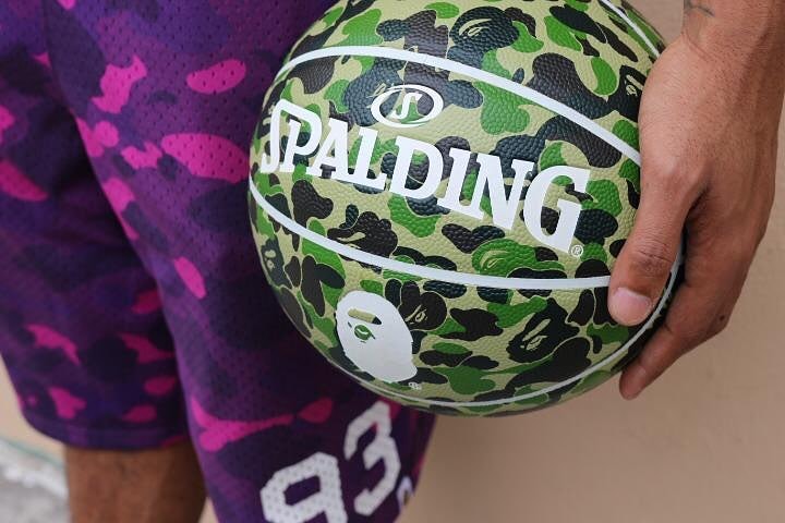 A BATHING APE® x Spalding 聯名迷彩籃球即將上架