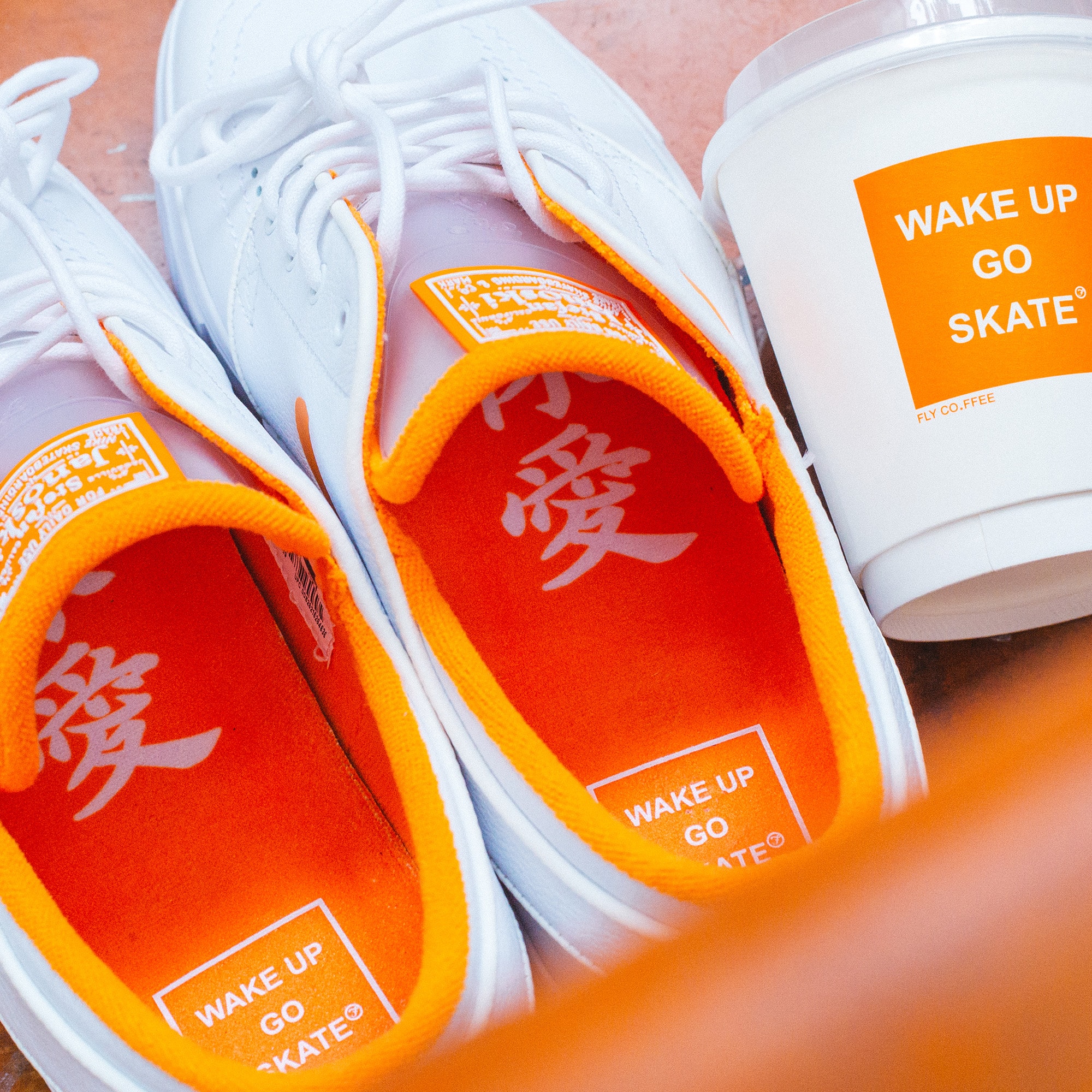 FLY x Nike SB 全新聯名鞋款 Zoom Janoski「WAKE UP GO SKATE」