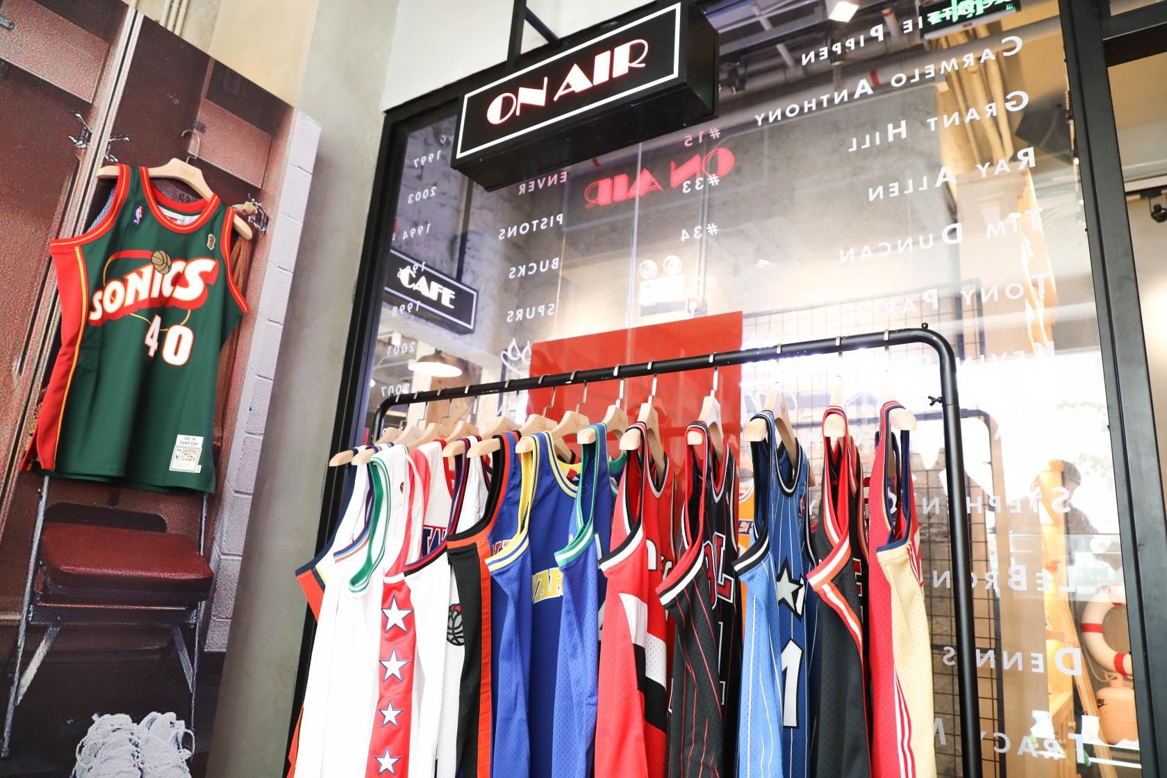 Mitchell&Ness 於上海 DAHOOD 開設 Pop-Up 店鋪