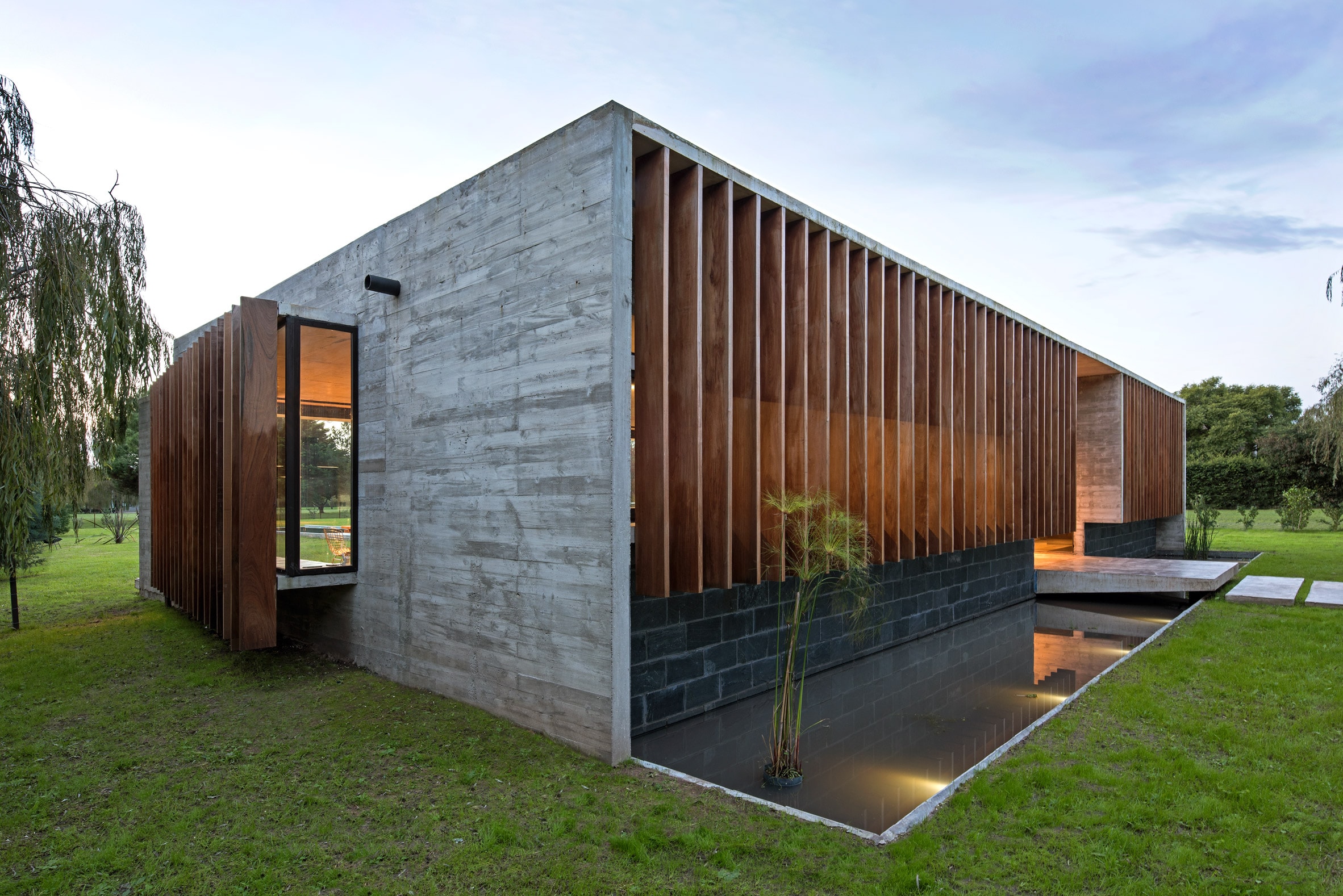 混凝土美學－阿根廷建築師 Luciano Kruk 之作 Rodríguez House