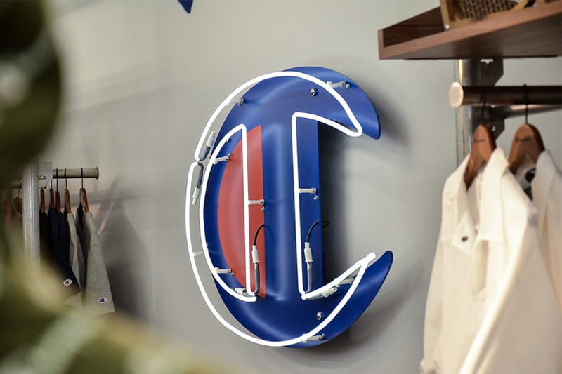 全支線收錄！率先走进 Champion 台北西門旗艦店鋪