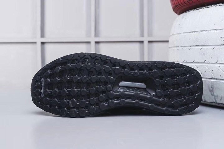率先近賞 A BATHING APE® x adidas UltraBOOST「Black Camo」配色