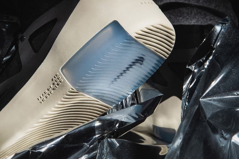年度重磅鞋款 Nike Air Fear of God 1 黑色版本上腳預覽