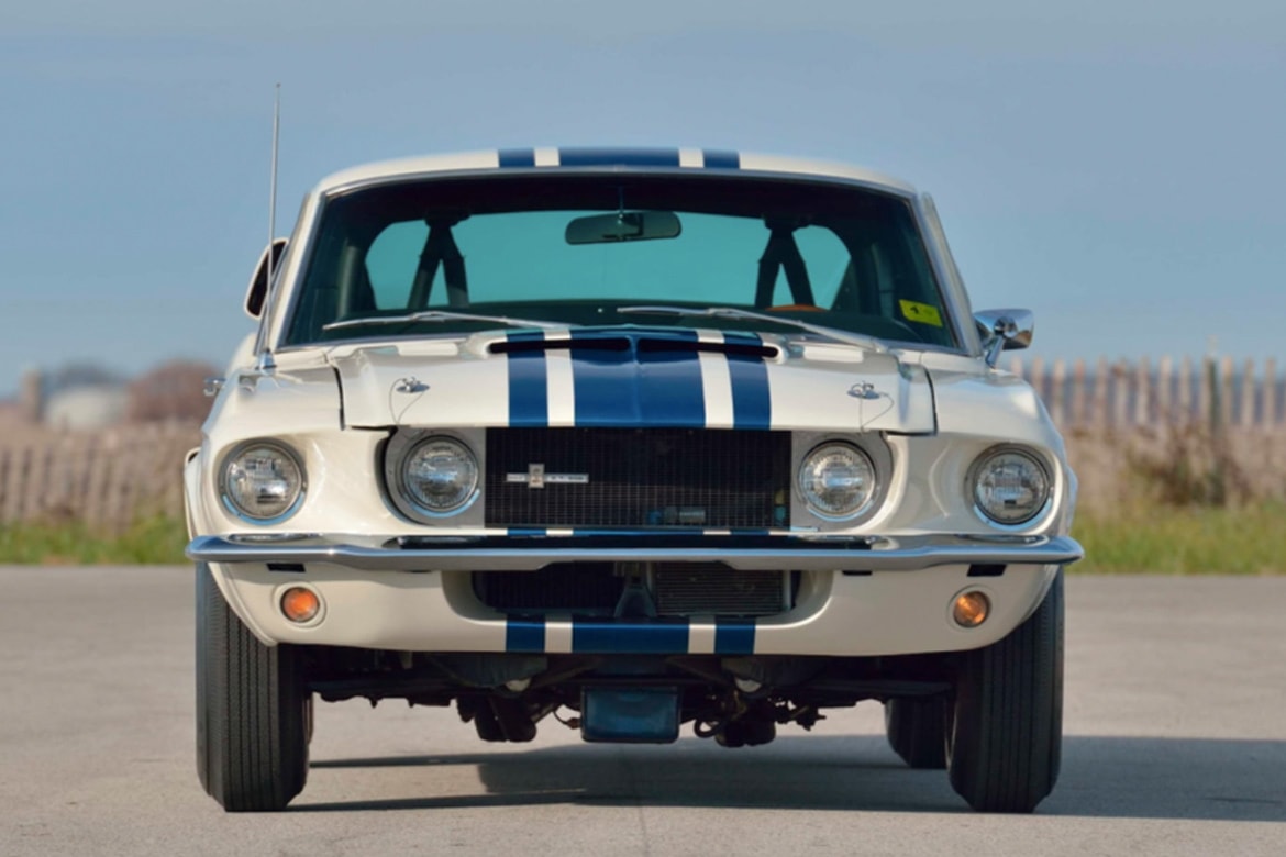 1967 年 Ford Mustang Shelby GT500 以 220 萬美元高價售出