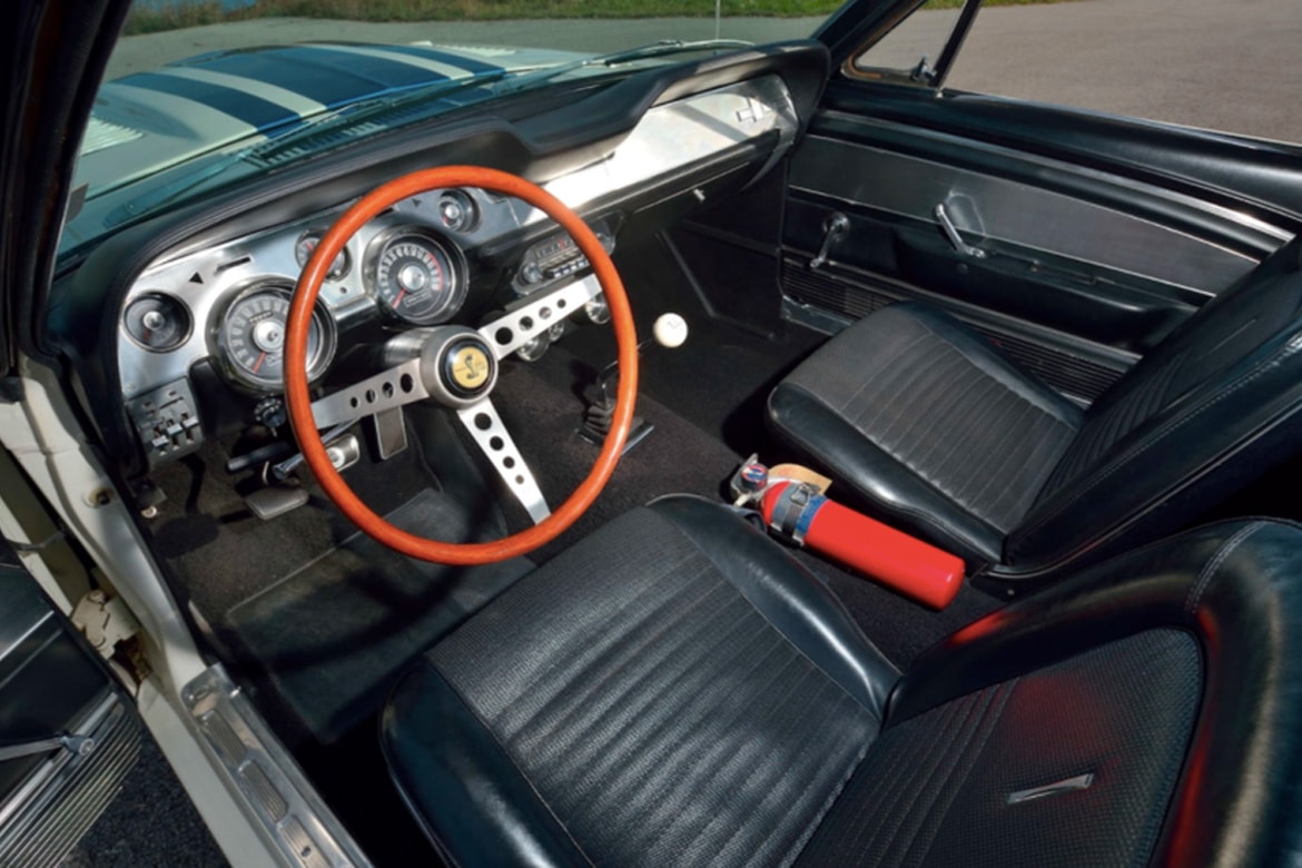 1967 年 Ford Mustang Shelby GT500 以 220 萬美元高價售出